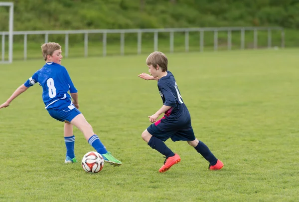 Unga fotbollsspelare — Stockfoto