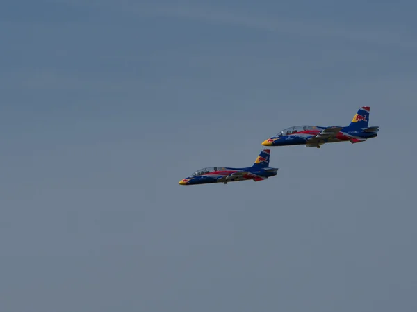 Red Bull uzak jetler hava gösterisi — Stok fotoğraf