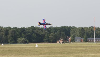 Red Bull uzak jetler hava gösterisi