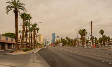 Las Vegas, Nevada 15 Kasım 2025 Las Vegas Bulvarı üzerindeki şehir merkezi ve cadde