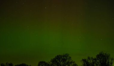Kuzey Almanya 'da gökyüzünde kuzey ışıkları - Holstein