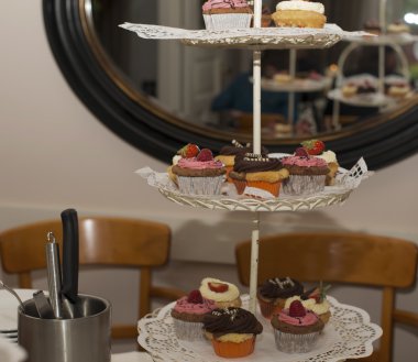 kek bir genç gelin ve damat onların düğün doğum