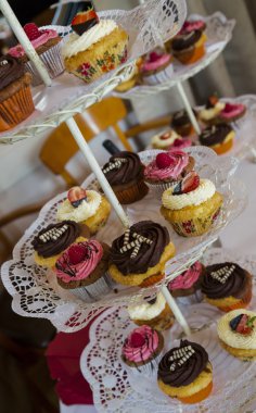 kek bir genç gelin ve damat onların düğün günü