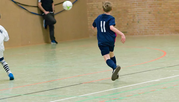 Junger Fußballer — Stockfoto