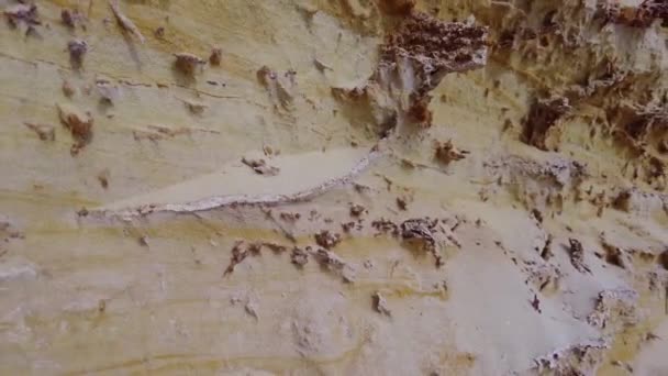 Berge Von Sand Die Vom Wind Zerbröseln Steinbruch Mit Weißem — Stockvideo