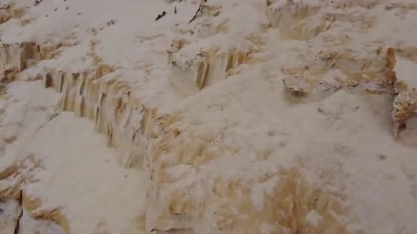 Montañas Arena Que Desmoronan Del Viento Cantera Montañas Arena Blanca — Vídeo de stock