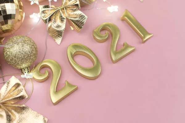 Nieuwjaar 2021 Gouden Nummers Het Ontwerp Van Gouden Kerst Decor — Stockfoto