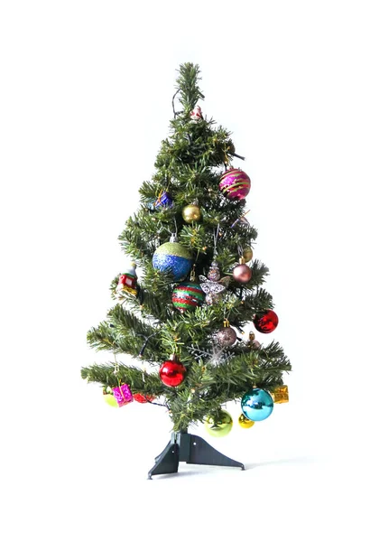 Árbol Navidad Tradicional Decorado — Foto de Stock