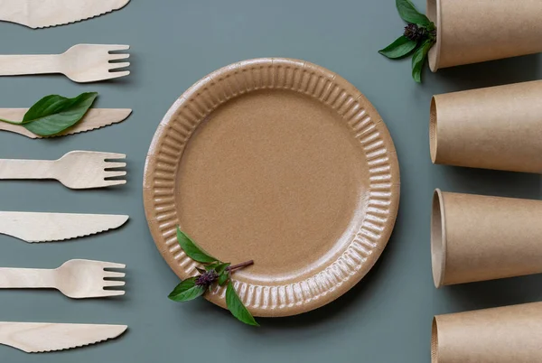 Трендовые Концепции Экологически Чистых Одноразовых Перерабатываемых Отходов Бумажные Блюда Еды — стоковое фото