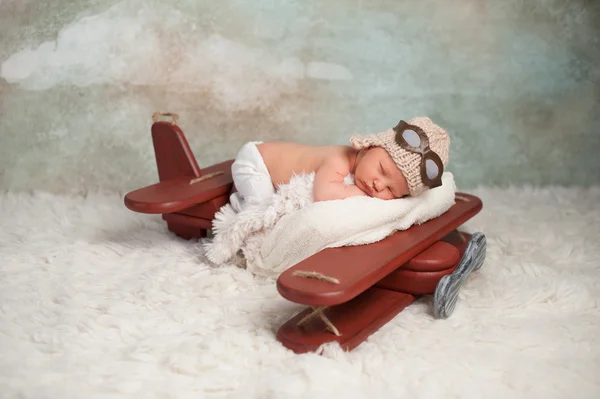 Novorozený chlapeček letec — Stock fotografie