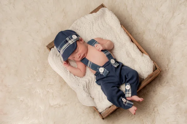 Newborn Baby Boy Wearing a Hat and Suspenders — Stock Photo, Image