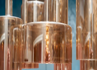 Retro ışık dekoru parlıyor