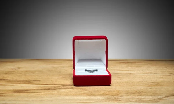 Свадебные кольца в коробке — стоковое фото