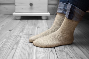 Yün çorap kadın ayakları