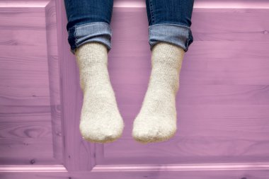 Yün çorap kadın ayakları