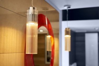 Retro ışık dekoru parlıyor