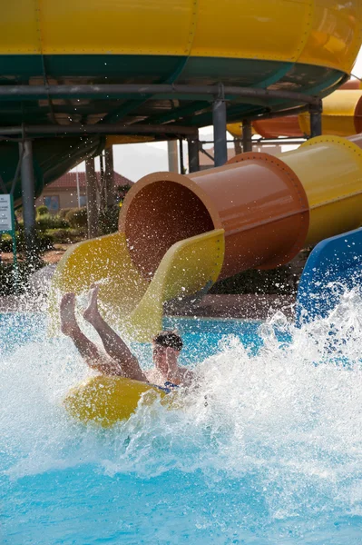 Man rides in the water park — Stock Photo, Image