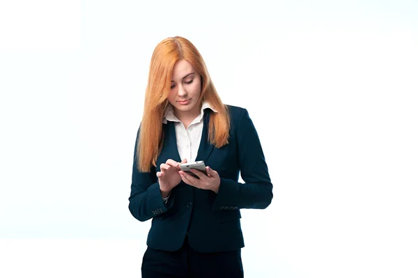 Schöne Mädchen mit einem Mobiltelefon — Stockfoto