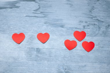 bir artı bir eşittir üç hearts