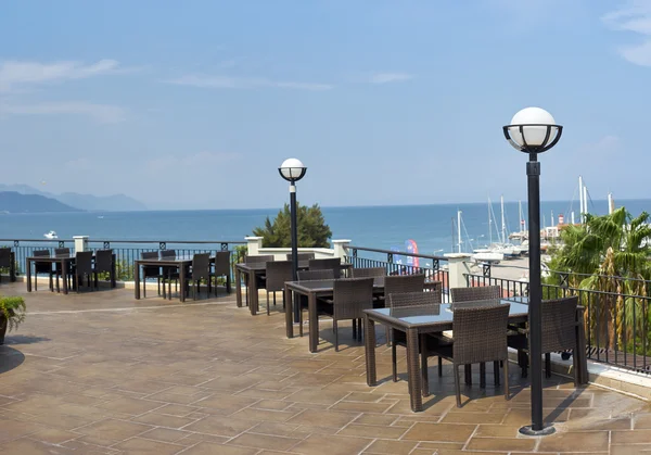 Bonita vista del campo. Un restaurante. Turquía — Foto de Stock