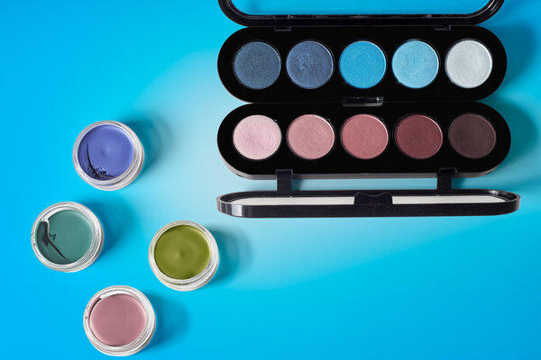 ретикуляция в синем фоне
