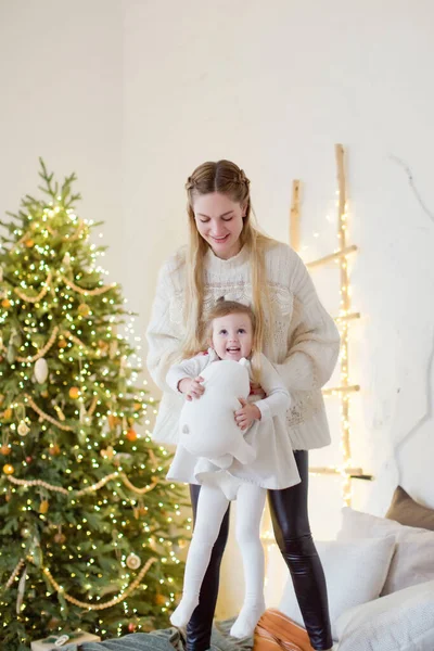 Young Mother Daughter Christmas Tree Happy Family Waiting Christmas New — Stock Photo, Image