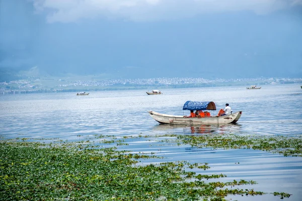 Lago Erhai en la península de Dalí Shuanglang — Foto de Stock