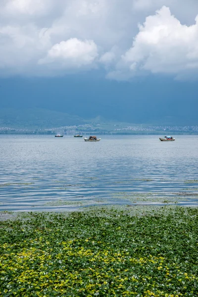 Lago Erhai en la península de Dalí Shuanglang — Foto de Stock