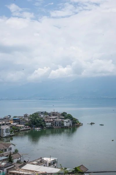 Lago Erhai nella penisola di Dali Shuanglang — Foto Stock