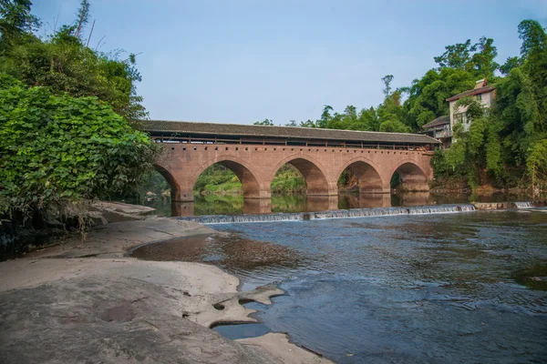 Huaying Nehri eski köprü köprü---yıldız — Stok fotoğraf