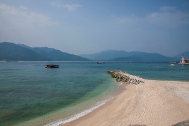 Sınır Island Lingshui altın Beach