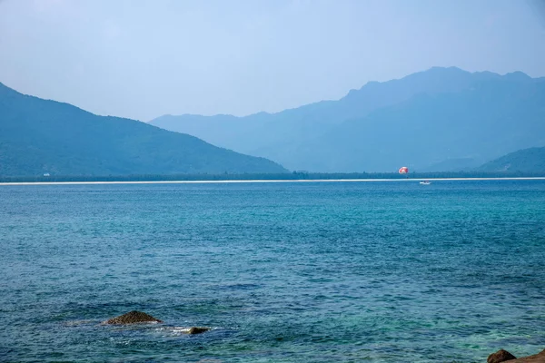 Boundary Island Lingshui paisagem costeira — Fotografia de Stock