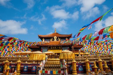 Sanya Nanshan Budist tapınağı Jinyu Guanyin