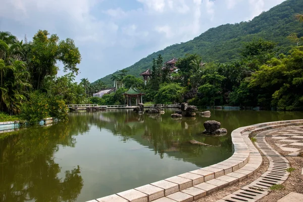 Sanya Nanshan Garten Tropfkranz — Stockfoto