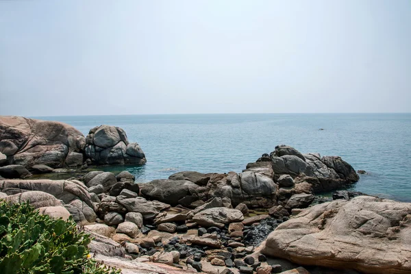 Tamaño Sanya del resort Cave Reef Beach — Foto de Stock