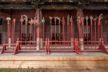 Yunnan Honghe ili Jianshui Tapınağı büyük salon avlu 18 silah çeşit
