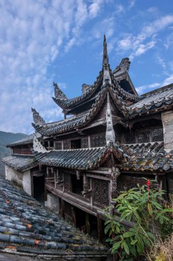 Guizhou Anshun Tiantai dağ Wulong Manastırı