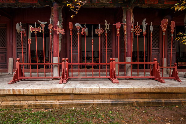 Yunnan Honghe Prefecture Jianshui Temple Great Hall courtyard 18 kinds of weapons