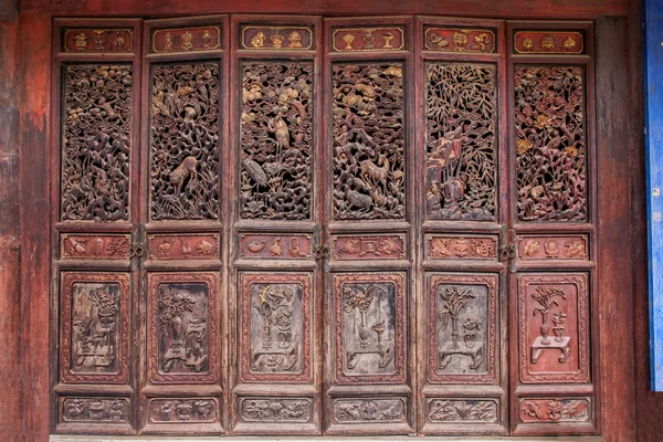 Yunnan Honghe Prefettura Jianshui Tempio Grande Sala intagliato anta — Foto Stock
