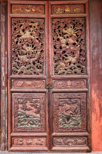 Yunnan Honghe Préfecture Jianshui Temple Grand Hall porte sculptée ceinture — Photo