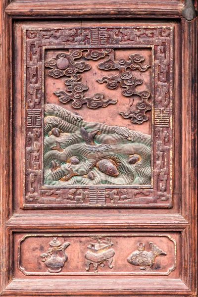 Большой зал храма Цзяньшуй префектуры Юньнань Хунхэ вырезал дверную ленту — стоковое фото