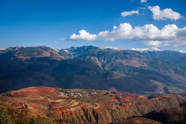 Dongchuan, Yunnan Red Land sunsetting ditch terraced — Stock Photo, Image