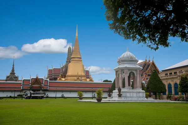 Palais grandiose en bangagara, thailand — Photo