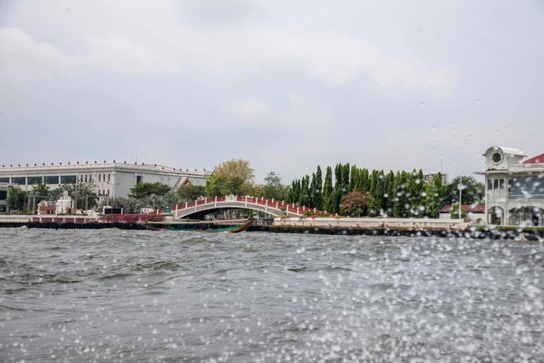 Bangkok, Thailand Chao Phraya River in the West Bank monastery — Stock Photo, Image