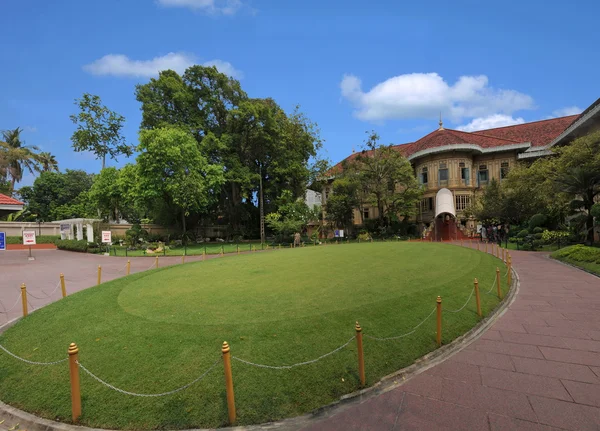 V Wong teak palace w Bangkok, Tajlandia — Zdjęcie stockowe