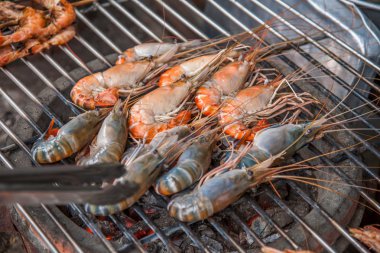 Pattaya, Tayland Sands ada deniz ürünleri ızgara karides snack