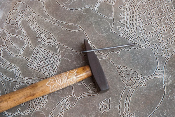 Тайское искусство вырезания слоновой кожи на песках острова Паттайя — стоковое фото