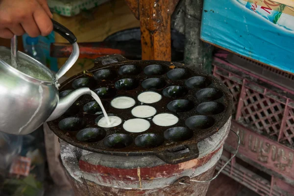 Chiang Mai, Thailand Suthep voet commerciële straat folk snacks — Stockfoto
