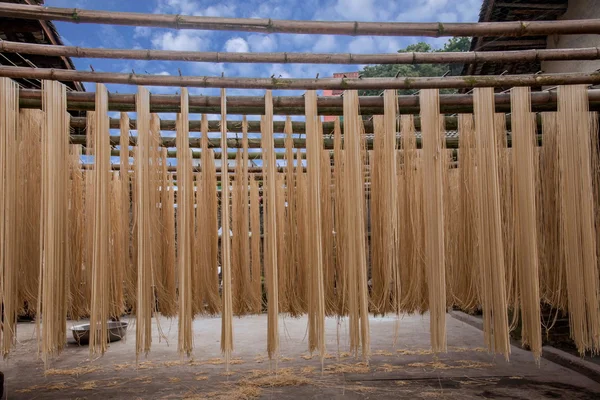 Banan District, Chongqing stevig noodle Guzhen workshop handgemaakt noedels — Stockfoto