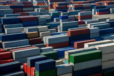 Shanghai Yangshan derin deniz ekonomik Fta konteyner terminal kapsayıcılar istifleme